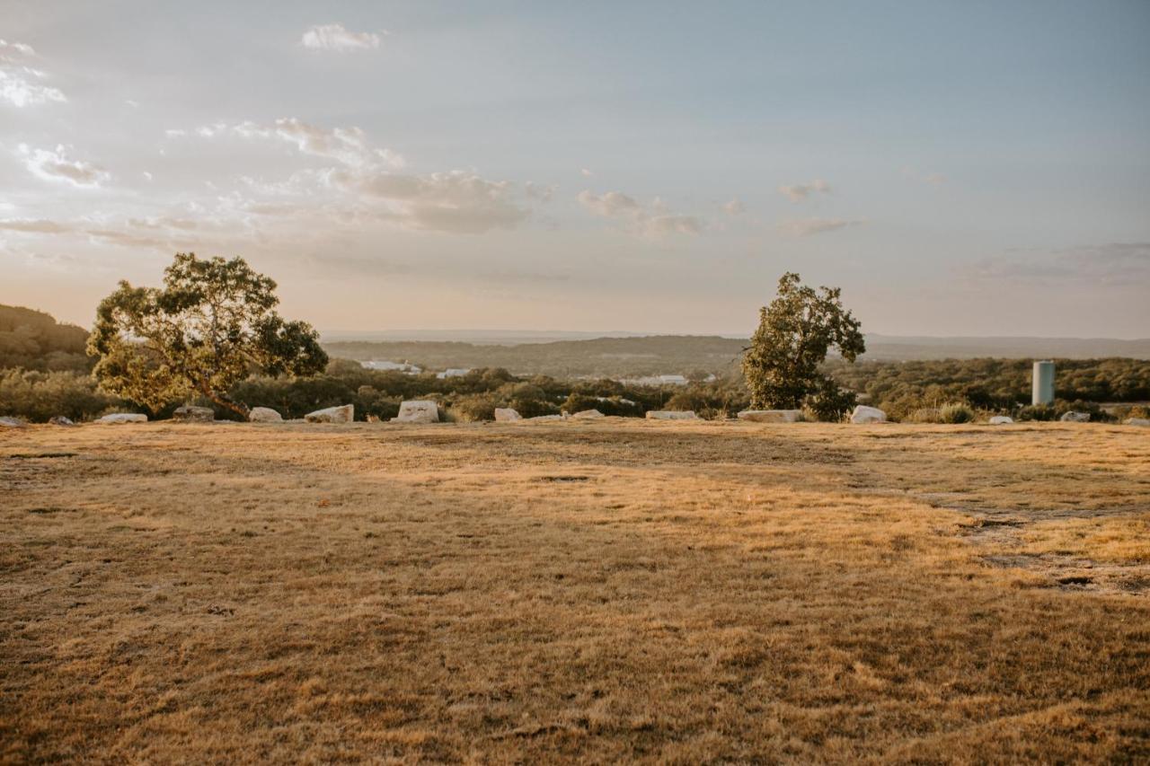 Villa Hummingbird Haus - Hill Country Views On 20 Acres With Firepit à Spring Branch Extérieur photo