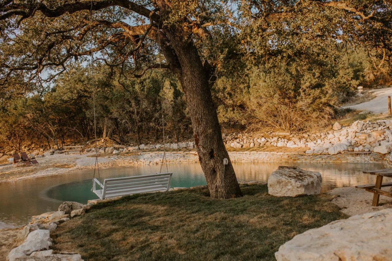 Villa Hummingbird Haus - Hill Country Views On 20 Acres With Firepit à Spring Branch Extérieur photo